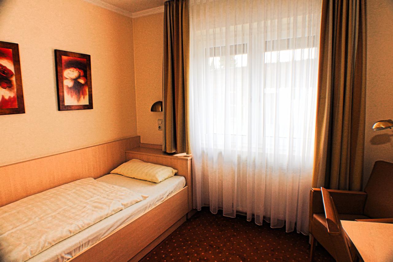 M&M Hotel - Зеветаль Экстерьер фото